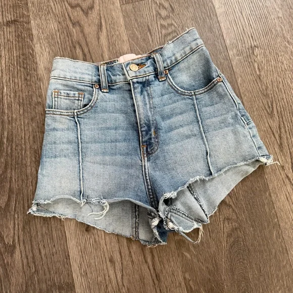 Sold - Picture 5 of 7